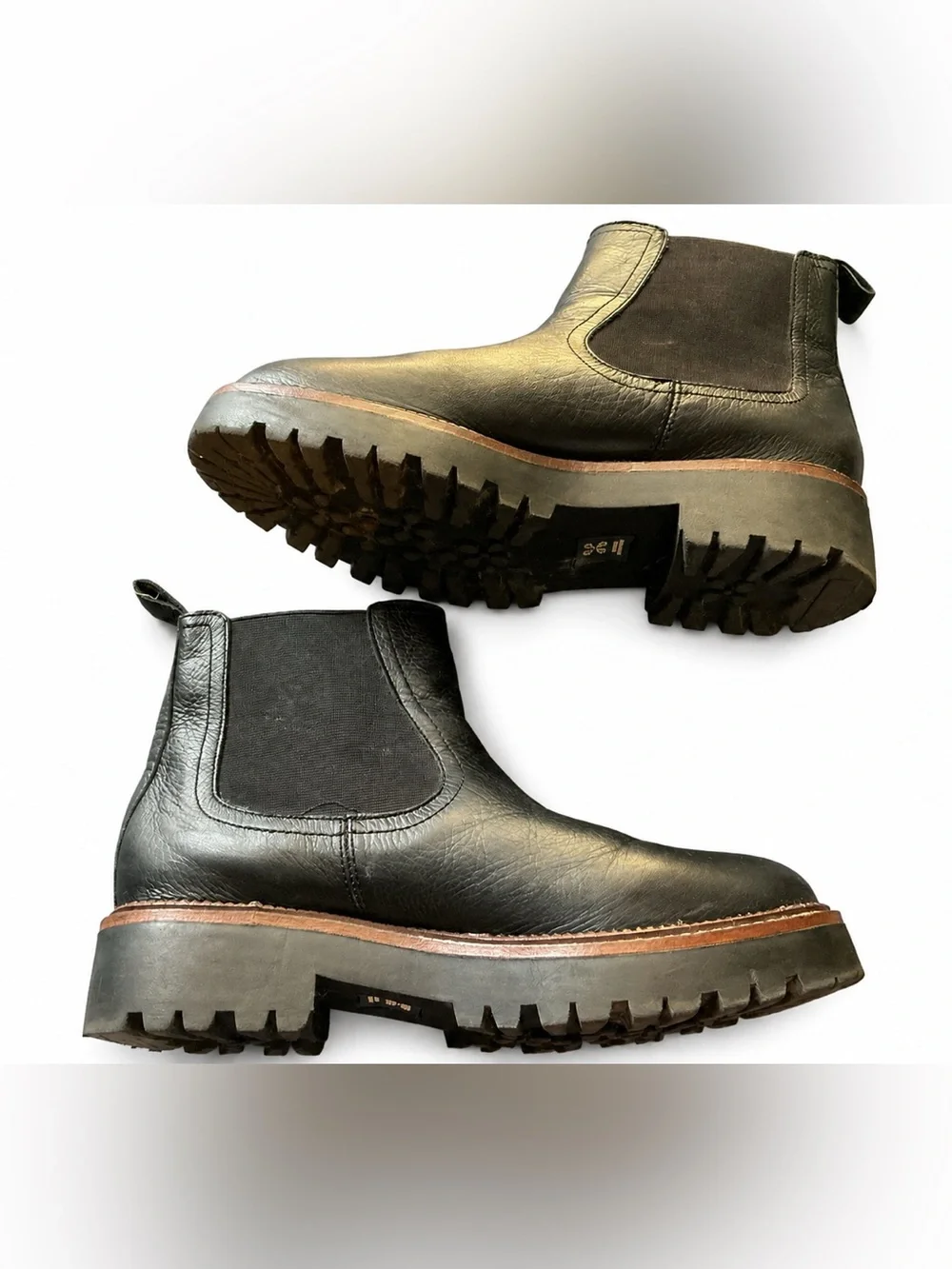 Women's Black Leather Chelsea Ankle Boots Water-Resistant  size 7.5